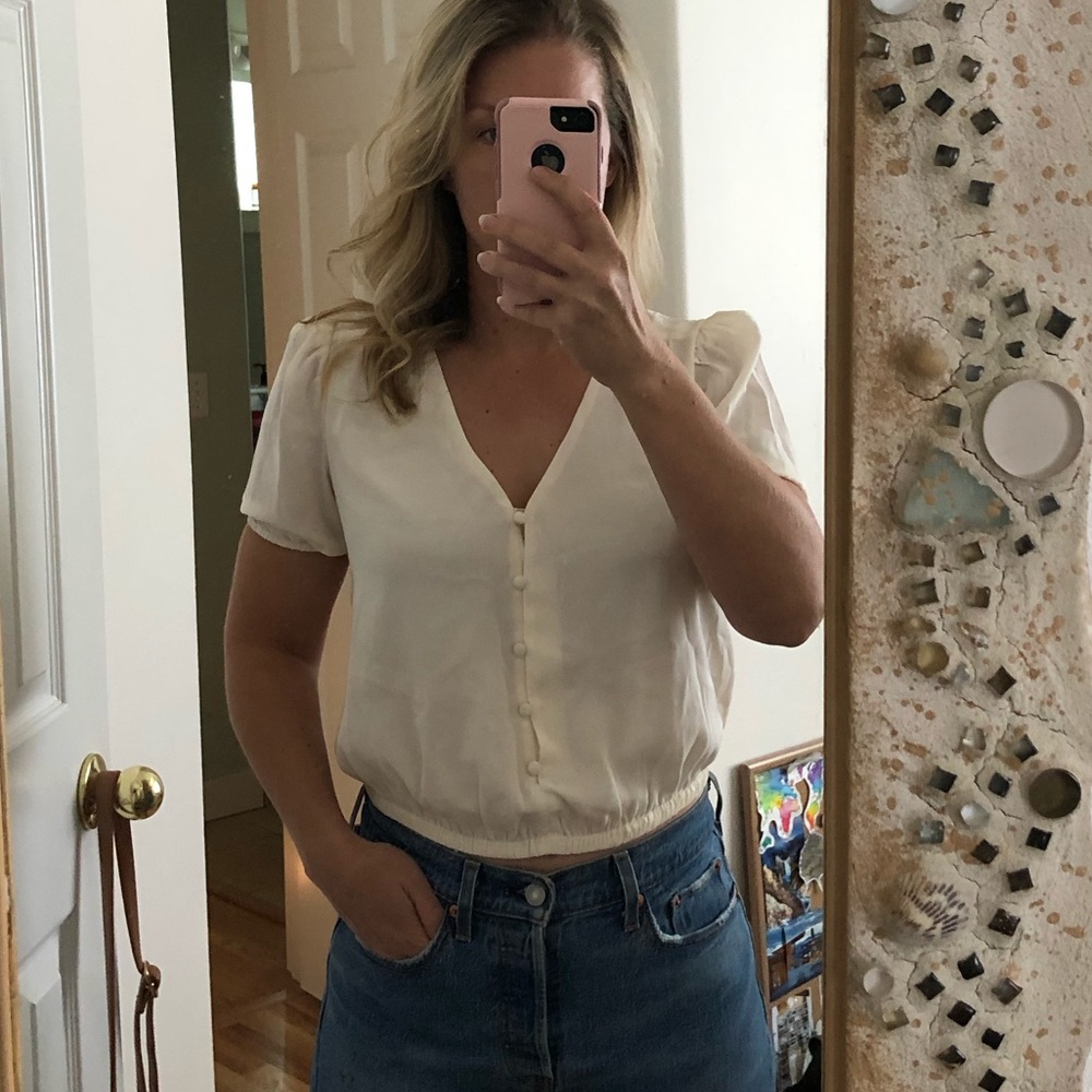 ASTR Puff Sleeve Crop Blouse
